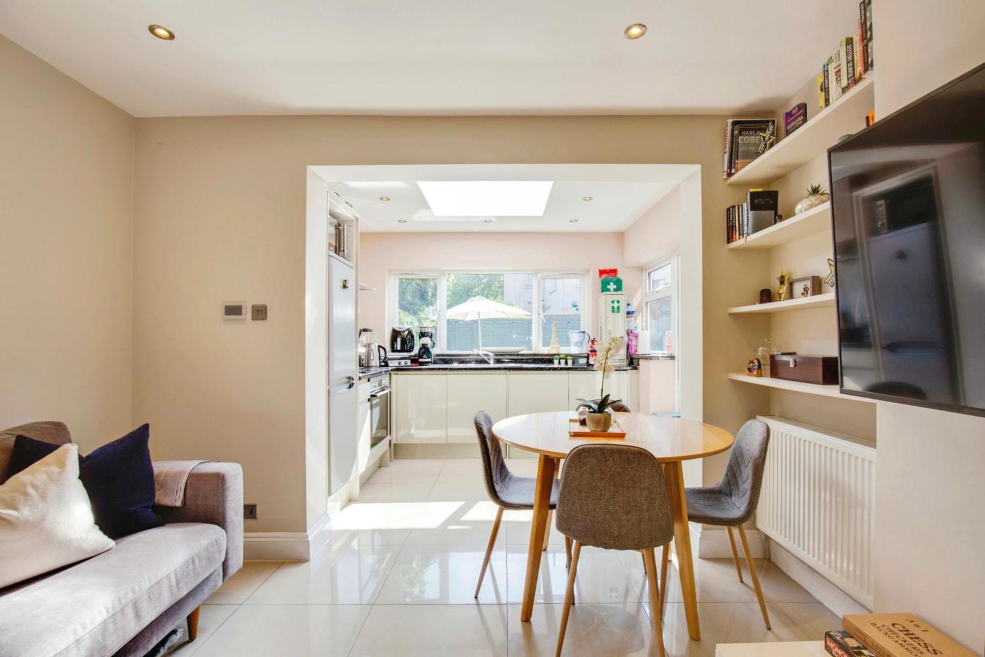 Lovely 2 Bedroom Ground Floor Flat With Garden. Londra Dış mekan fotoğraf